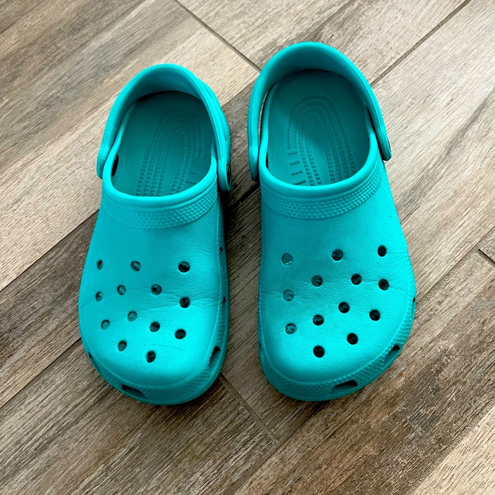 Crocs women size 6 clogs used